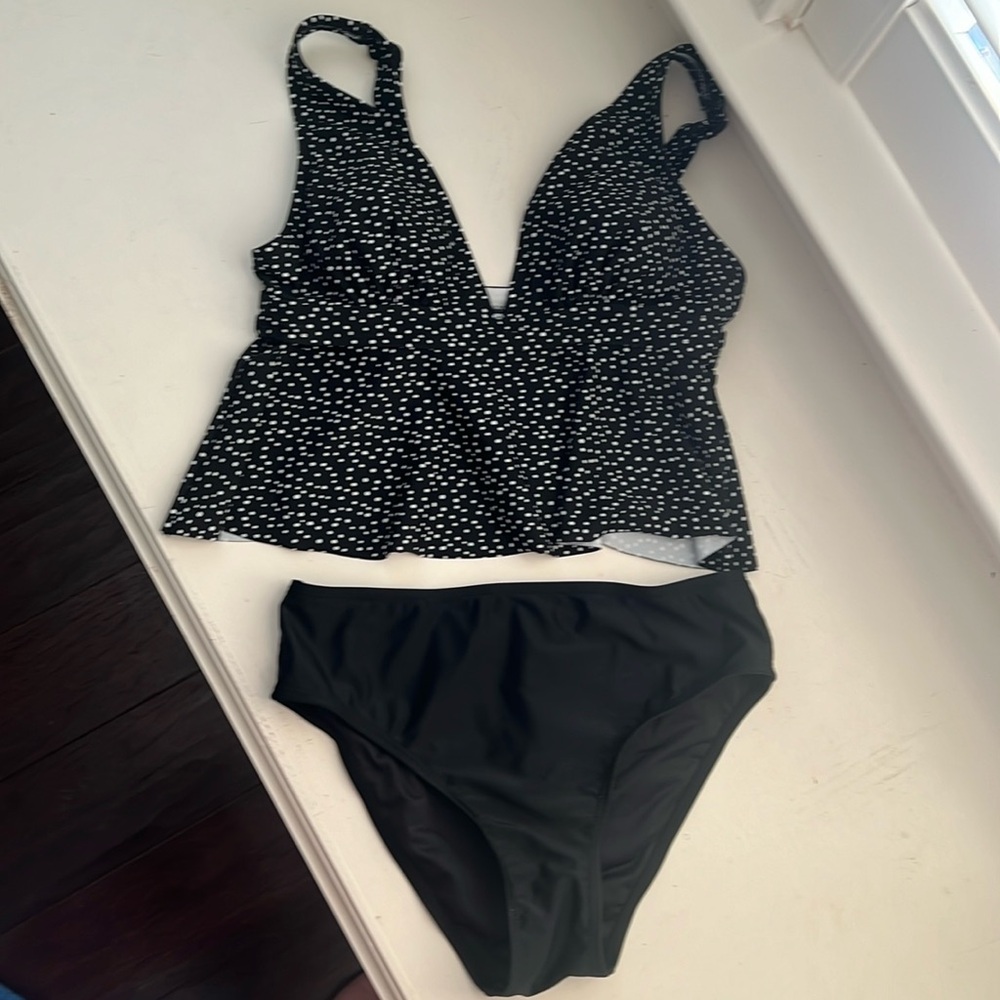 Cupshe Ruffle Crop Tankini